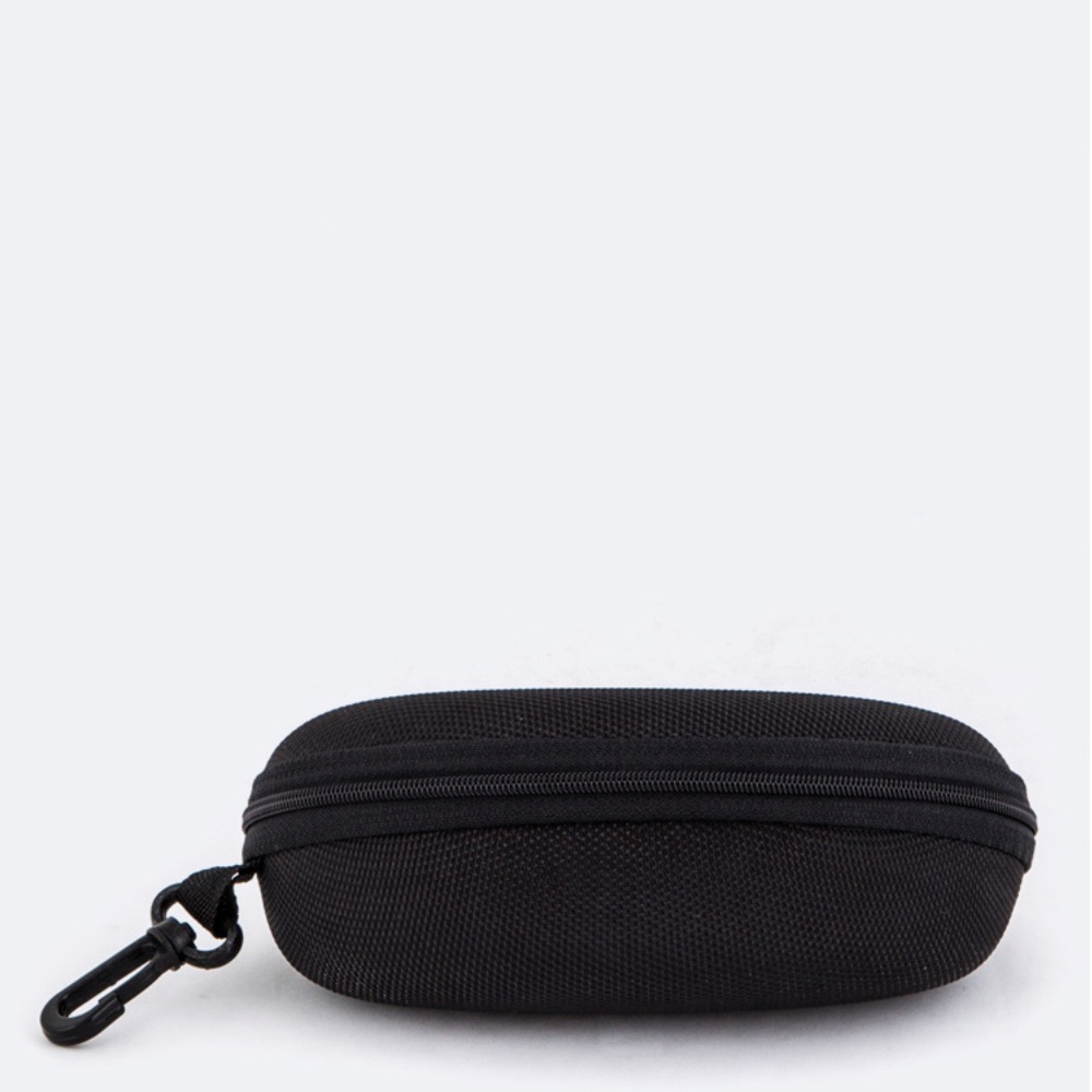 ‼️NEW! Sunglasses Case w/ clasp - Black